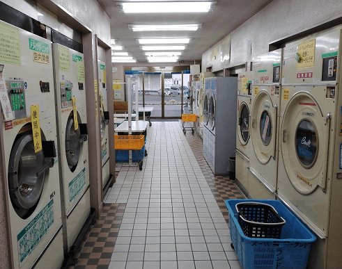 店内写真(奥から) 店内写真(奥から)